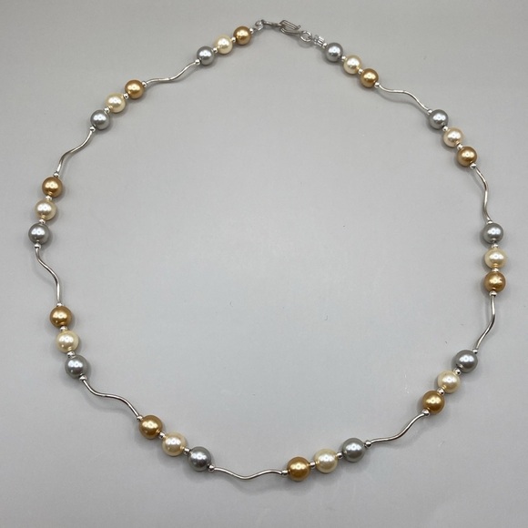 Vintage Silver Faux Pearl Necklace - Picture 4 of 6